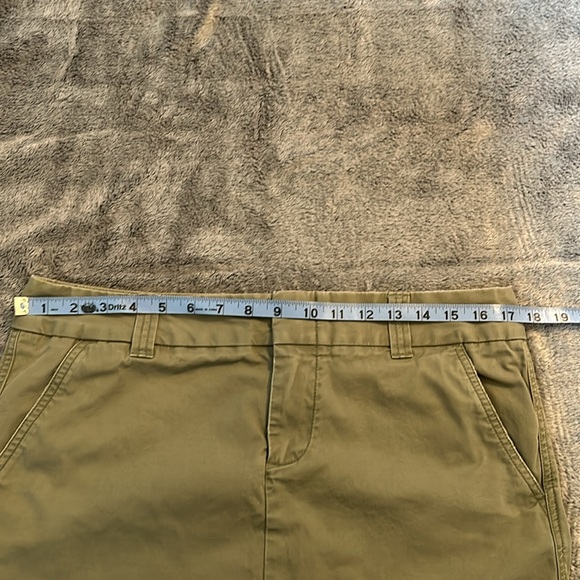 GAP Favorite Chino khaki green skirt size 10 - Picture 2 of 8